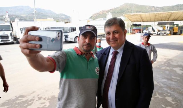 Karşıyaka Belediyesi’nde çifte bayram kutlaması