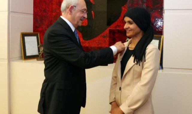 Kılıçdaroğlu, 75 bininci kadın üyeyle buluştu