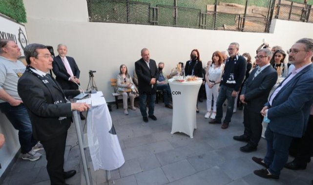 Poulimenos, ‘Smirna 1922’yi Konak’ta anlattı