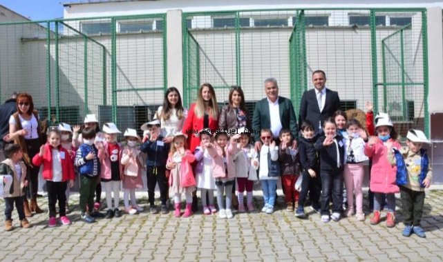 Torbalı can dostlarını unutmadı