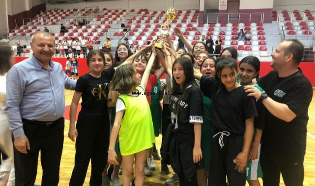 Bayraklı’da okullar arası basketbol turnuvası
