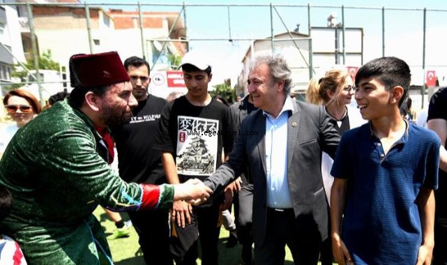 Bornova'da çifte Bahar Şenliği