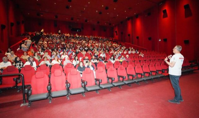 Gaziemirli 700 kadın Bergen’i izledi