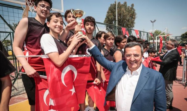 Konak'ta sokak basketbolu fırtınası esti