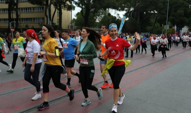 Maraton İzmir’de sivil topluma 4 milyon TL’lik katkı