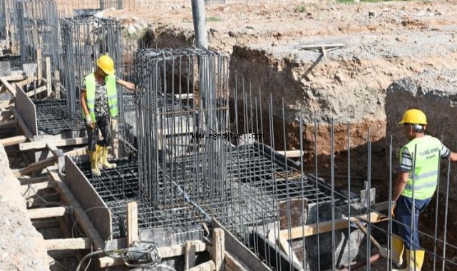 Naldöken Pazaryeri’nin temel betonu döküldü