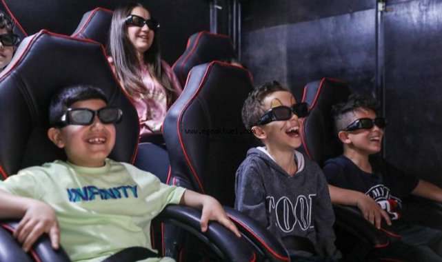12 D Film Aracı ile erken karne hediyesi
