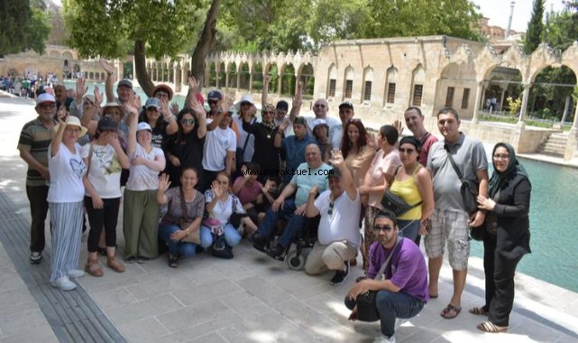 Başkan Çalkaya “Engelleri Sevgiyle Aşıyoruz”       