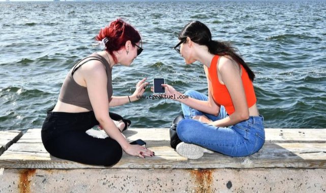 Başkan Soyer’in gençlere armağanı Wizmirnet artık sahil hattında