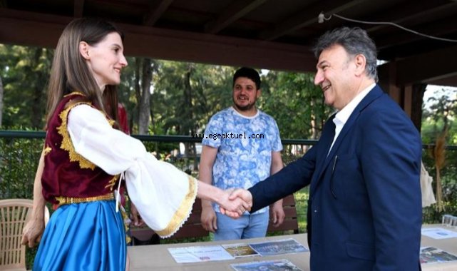 Bornova’da Halk Dansları Festivali coşkusu