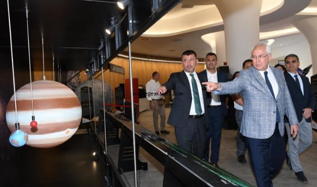 CHP Heyeti Karabağlar'ın projelerini gezdi
