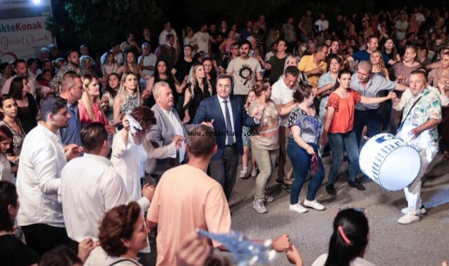 Gültepe Rumeli Şenliği Konak’ta Balkan rüzgarı estirdi