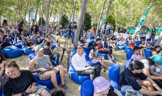 İzmir’in beş ilçesinde sekiz gençlik kampı açılıyor