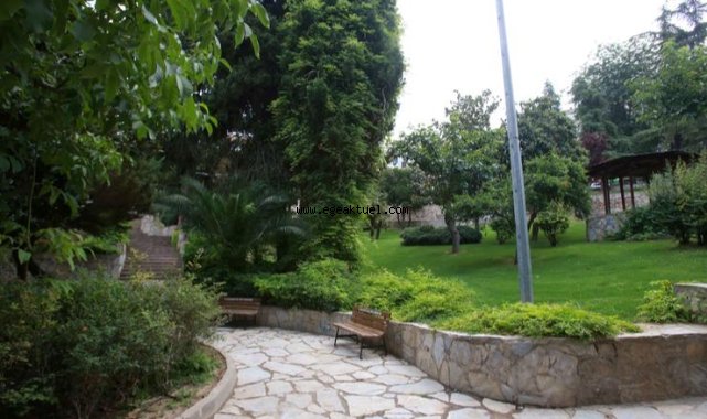 Adnan Süvari Parkı yenilendi