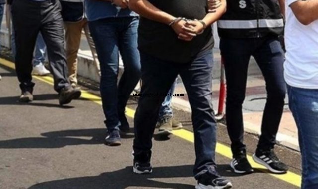 İzmir merkezli 18 ilde FETÖ operasyonu