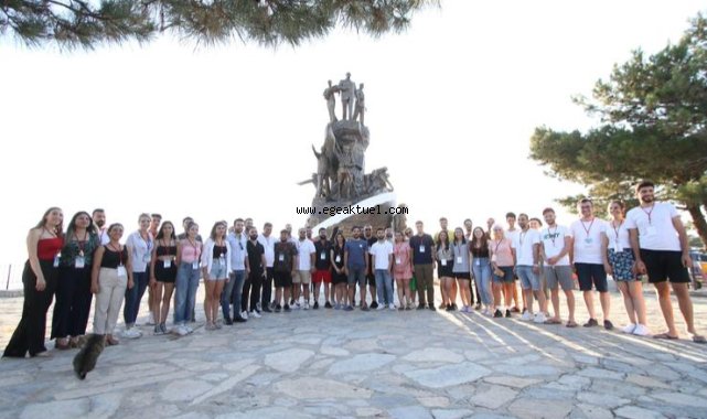 Başkan Tugay gençlerle deneyimlerini paylaştı