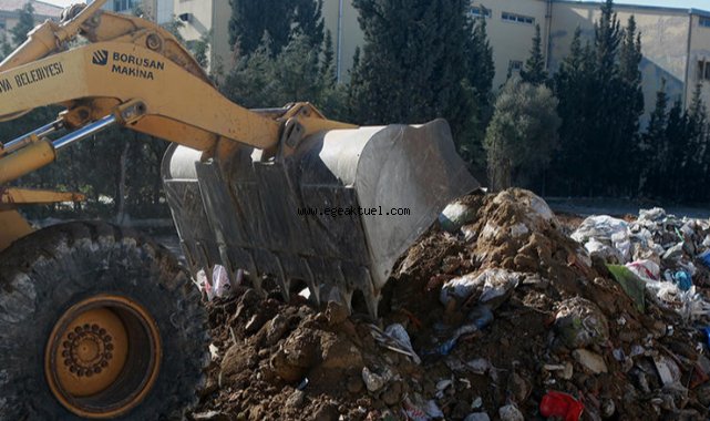 Bornova’da çevreyi kirletenlere suçüstü