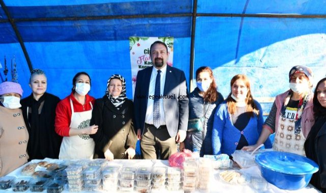 Çiğli'nin Emektar Kadınlarından Üniversite Öğrencilerine Burs Desteği