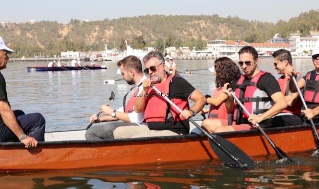 Başkan Sandal kanoya bindi, kürek çekti