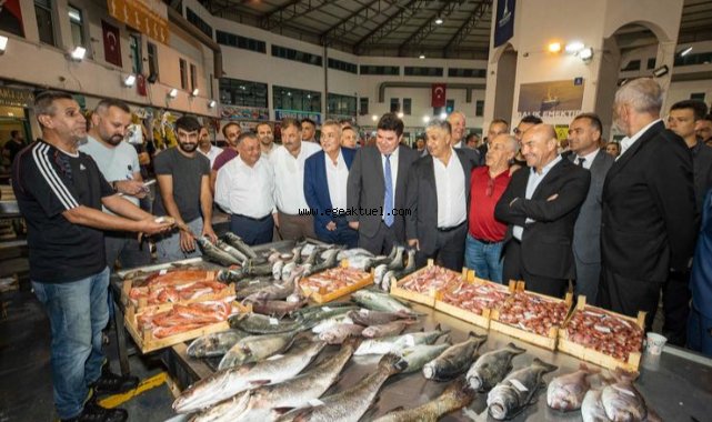 Başkan Soyer av sezonunu açan balıkçıları ziyaret etti