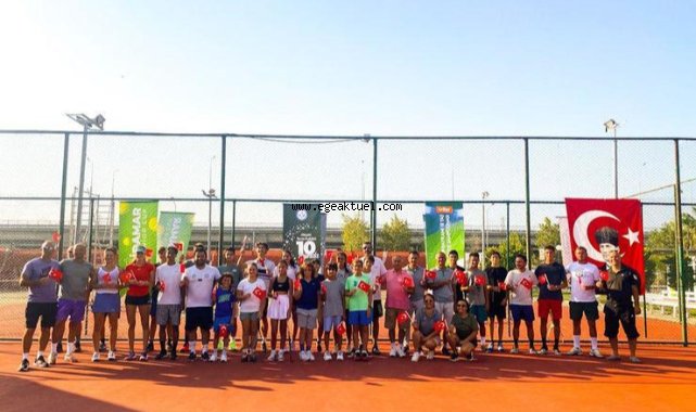 Çeşme’de Tenis Turnuvası Heyecanı