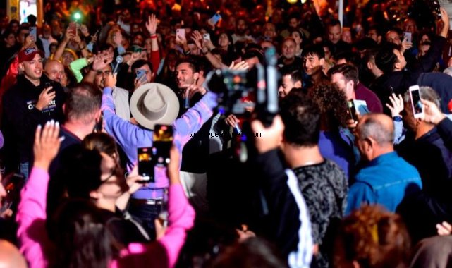 Çeşme’nin dört bir yanında festival coşkusu