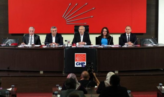 CHP, İzmir'de kampa giriyor