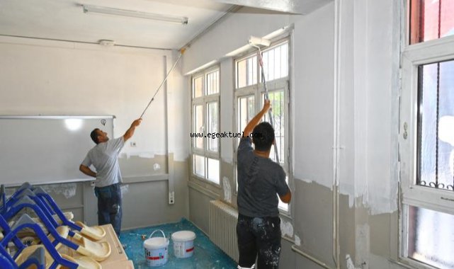 Karabağlar Belediyesi okulları da boyuyor