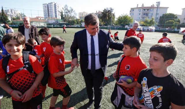 Karşıyaka Belediyesi'nden amatör spor kulüplerine destek