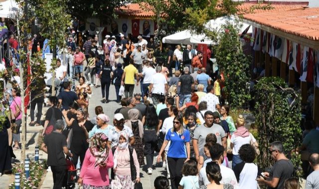 Kavacık Üzüm Festivali, binlerce kişiyi ağırladı
