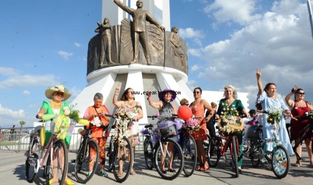 Süslü Kadınlar Karşıyaka’da Pedalladı