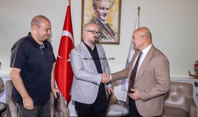 Başkan Soyer ödüllü tasarımcıları ağırladı