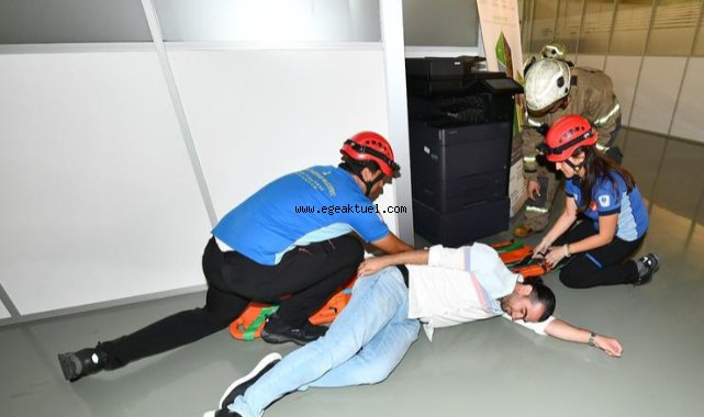 İzmir Büyükşehir Belediyesi’nden yangın tatbikatı