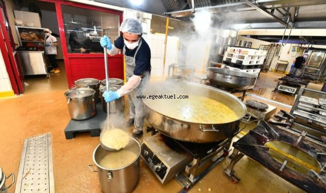 İzmir’de üniversite öğrencilerine yemek desteği bugün başlıyor