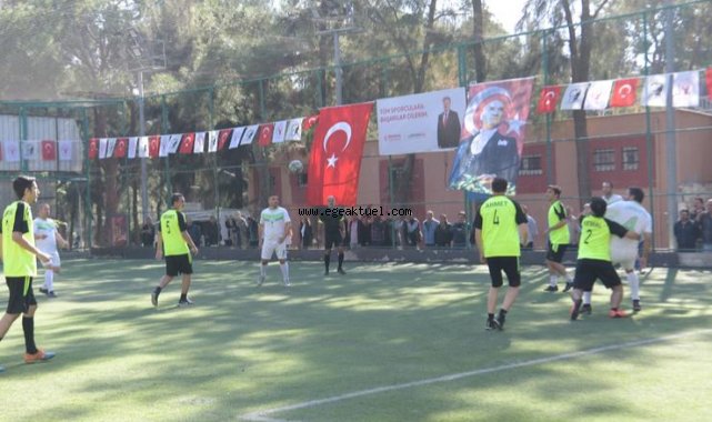 Bornova Belediyesi’nde birimler arası futbol heyecanı