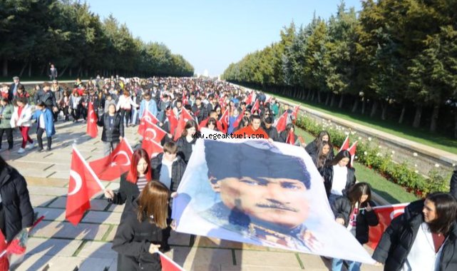 Efes Selçuklu Gençler Anıtkabir'de
