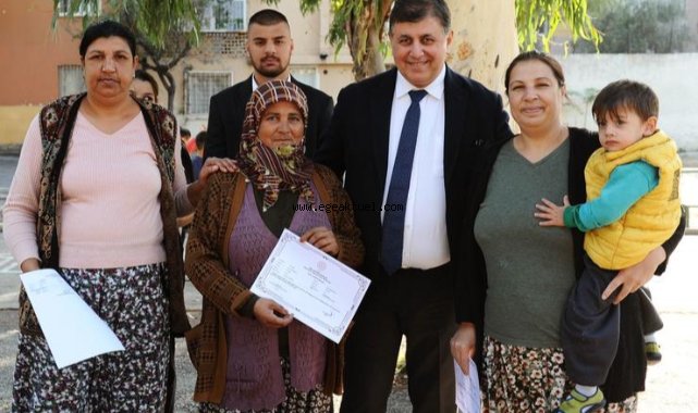 Okur-Yazarlık Kursuyla 20 Kadın Hayallerine Kavuştu