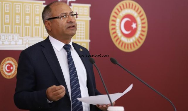 "Romanlar göstermelik söylemlerle geçiştiriliyor"