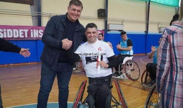 Engel tanımayan sporculardan farkındalık maçı