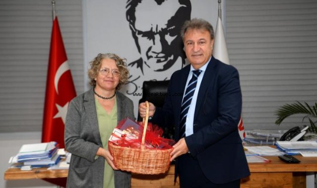 Hacer Foggo’dan Bornova’ya övgü