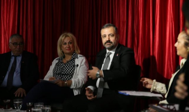 CHP İzmir İl Başkanı Aslanoğlu’ndan gazetecilere samimi cevaplar 