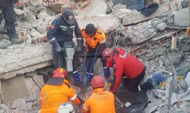 ÇAK Ekibi Deprem Bölgesinde Arama Kurtarma Çalışmalarını Sürdürüyor