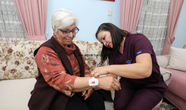 Can Butonu’yla yalnızlığı aşıyorlar