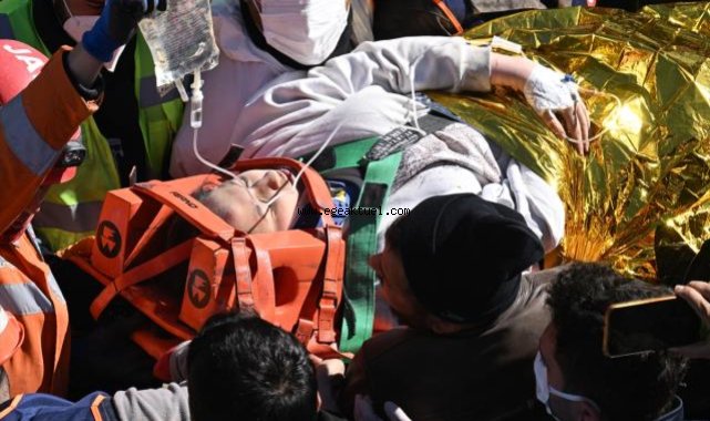 Depremin 11. gününde enkazdan sağ çıkarıldı