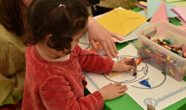 Depremzede çocuklar oyunun gücüyle iyileşiyor