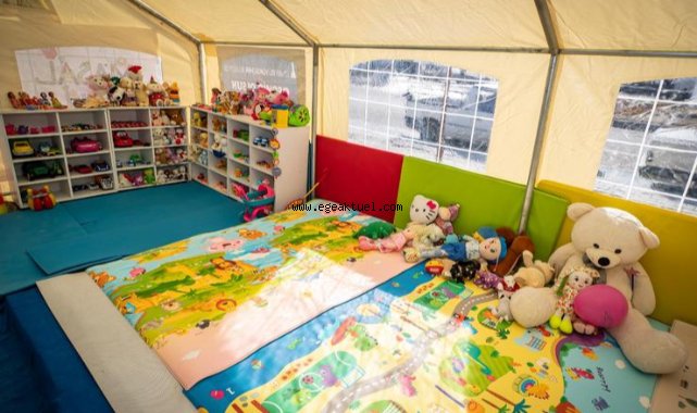 Depremzede çocukların yüzleri Masal Evi ile gülüyor