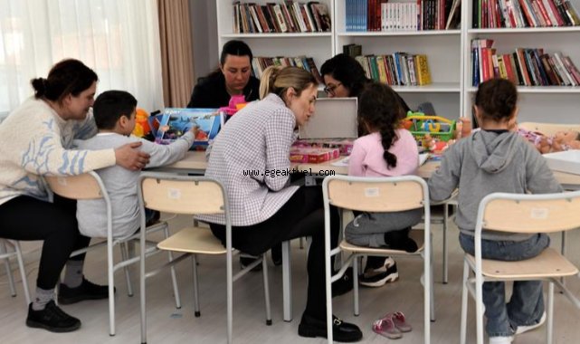 Depremzede minikler için oyun alanı