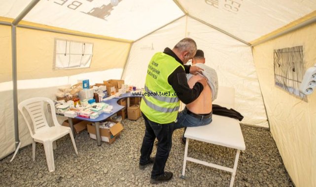 Hatay’da mobil ameliyathaneli sahra hastanesi kurdu