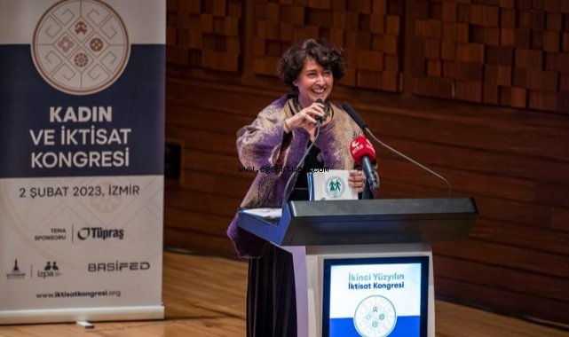 İzmir’de 100 yıl sonra aynı gün “kadın” konuşuluyor