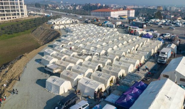 İzmir’den afet bölgesine uzanan yardım koridoruna destek yağıyor